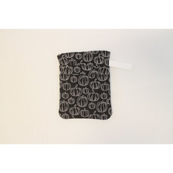 Black Pumpkins Scrub POCKET Insert, Organizer and Protector for Nurses, Doctors - Picture 4 of 4